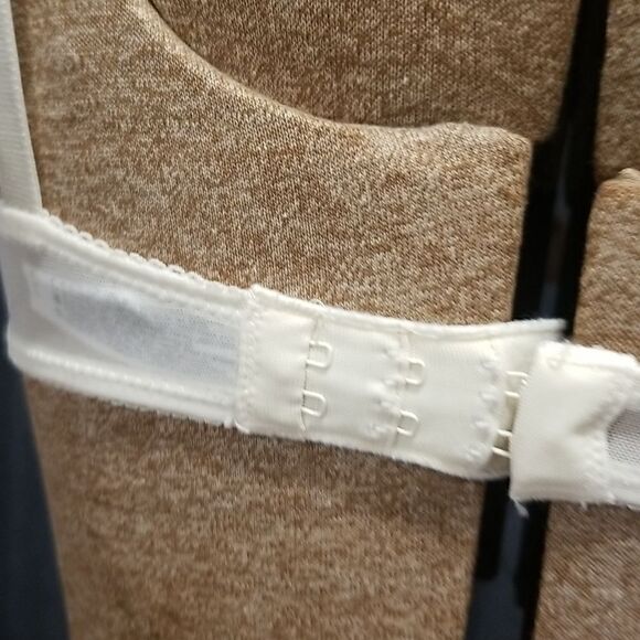 Vintage Wonder bra with padded embroider 34B baige and pink NWOT - Picture 5 of 8